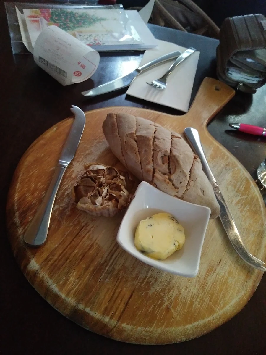 Garlic Bread, The Maid Hotel