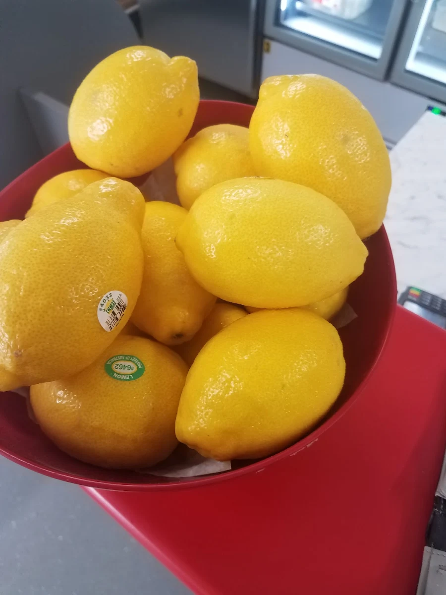 Lemons, Vella's on Sydney