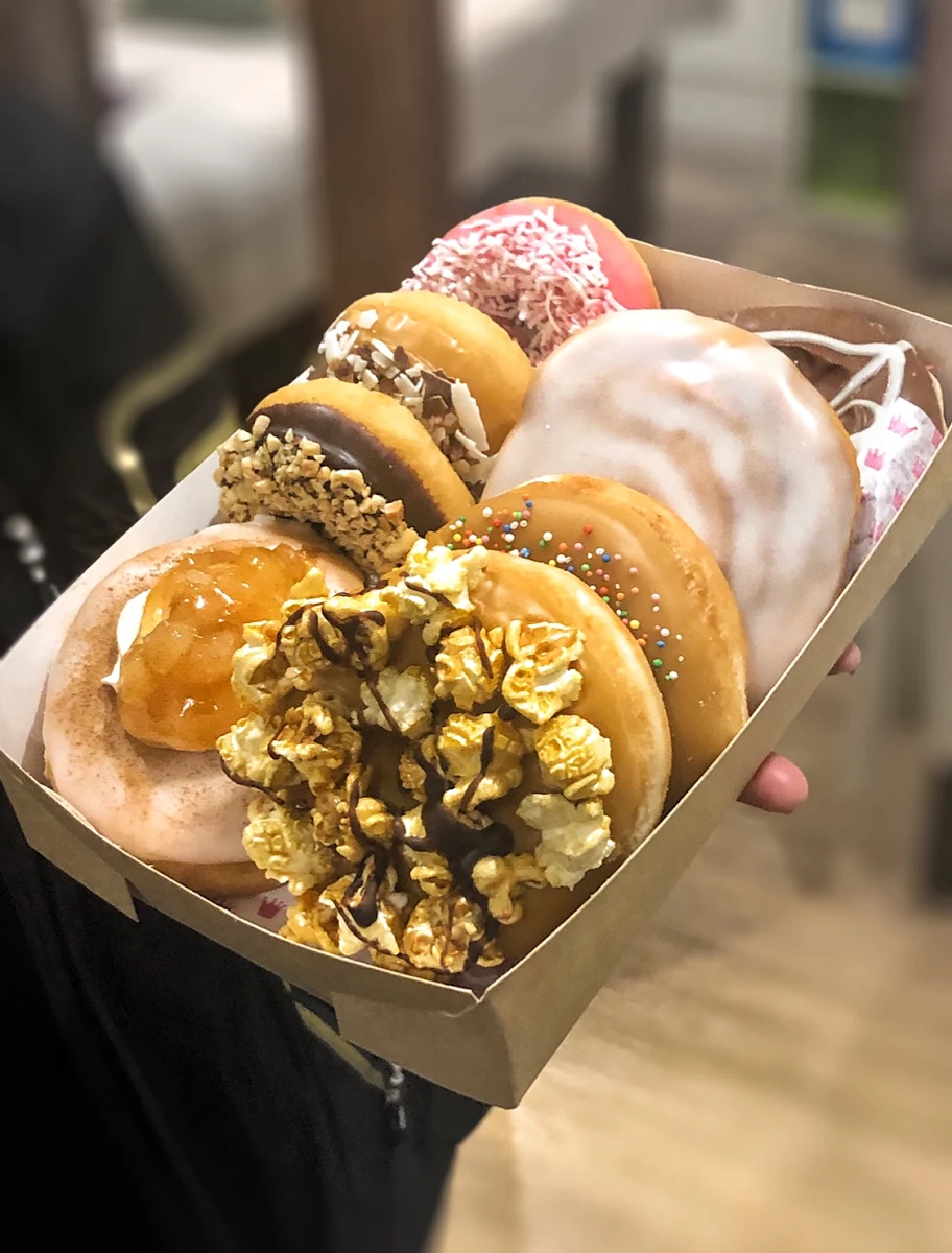 Highlights, Donut King Meadow Mews