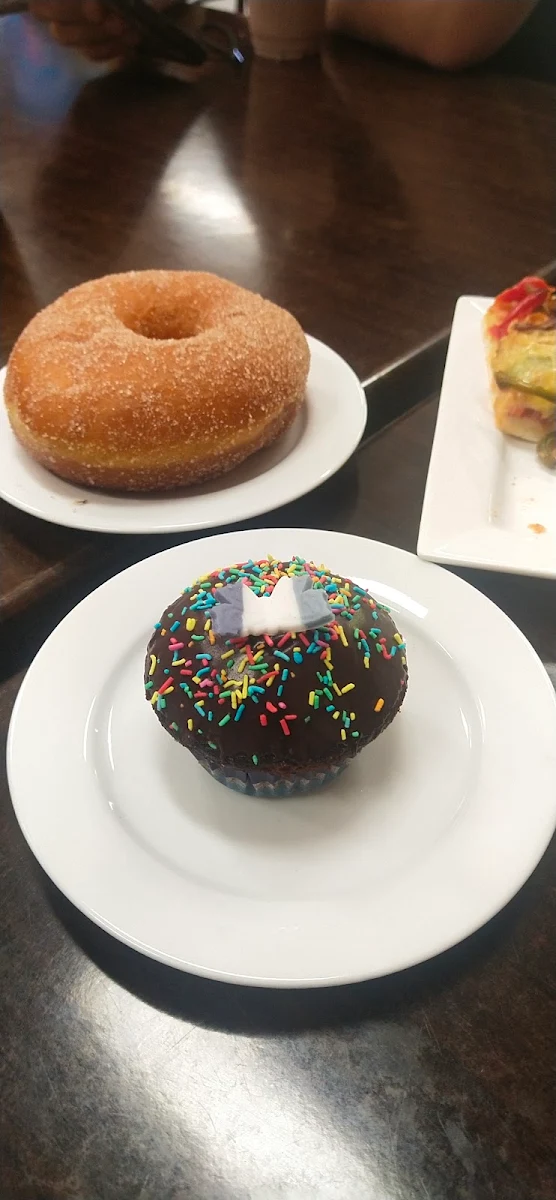 Highlights, Nooy's Bakery & Coffee Shop