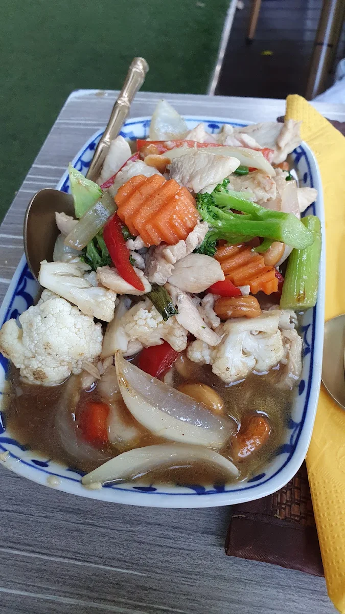 Cashew Chicken Stir-Fry