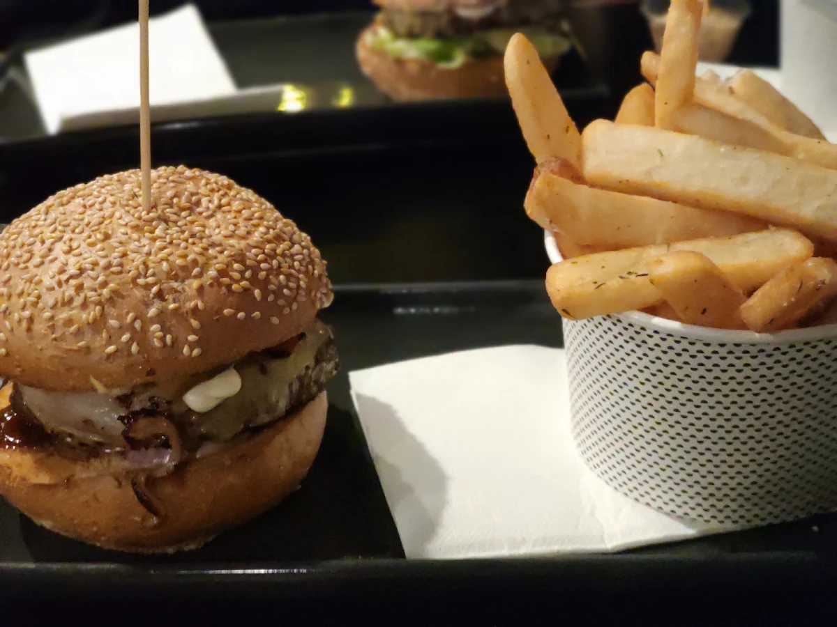 Highlights, Grill'd Burgers - Victoria Park
