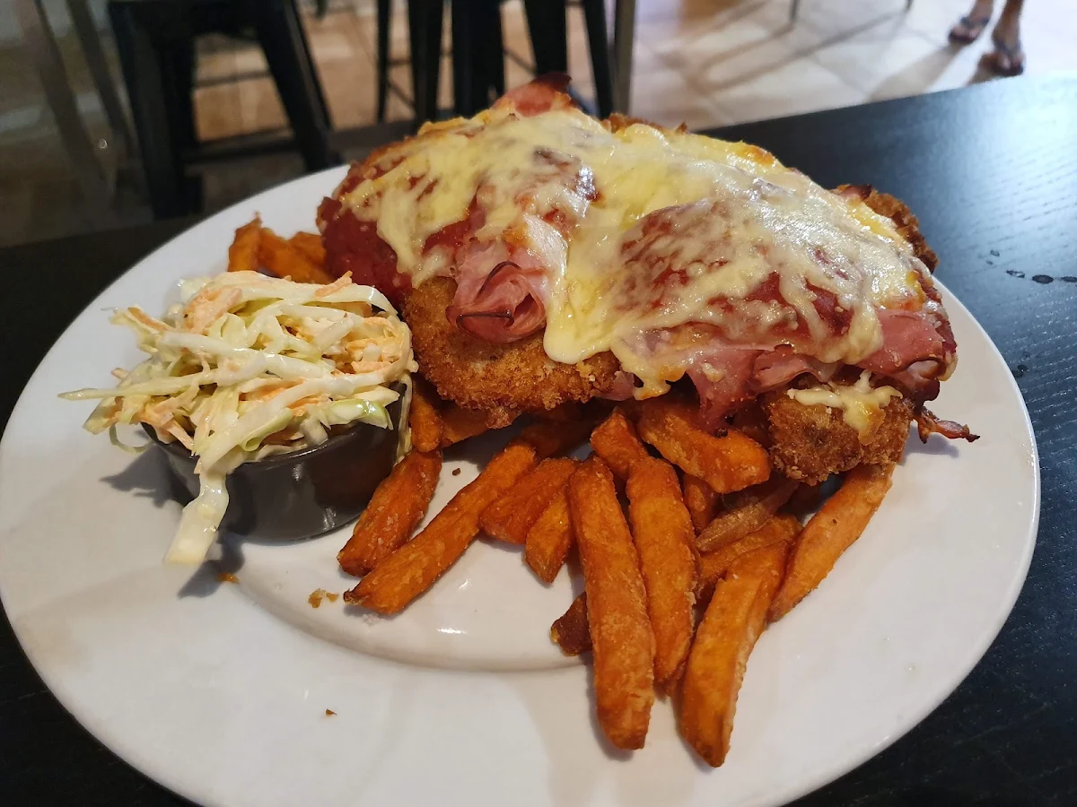 Highlights, The Walkabout Hotel