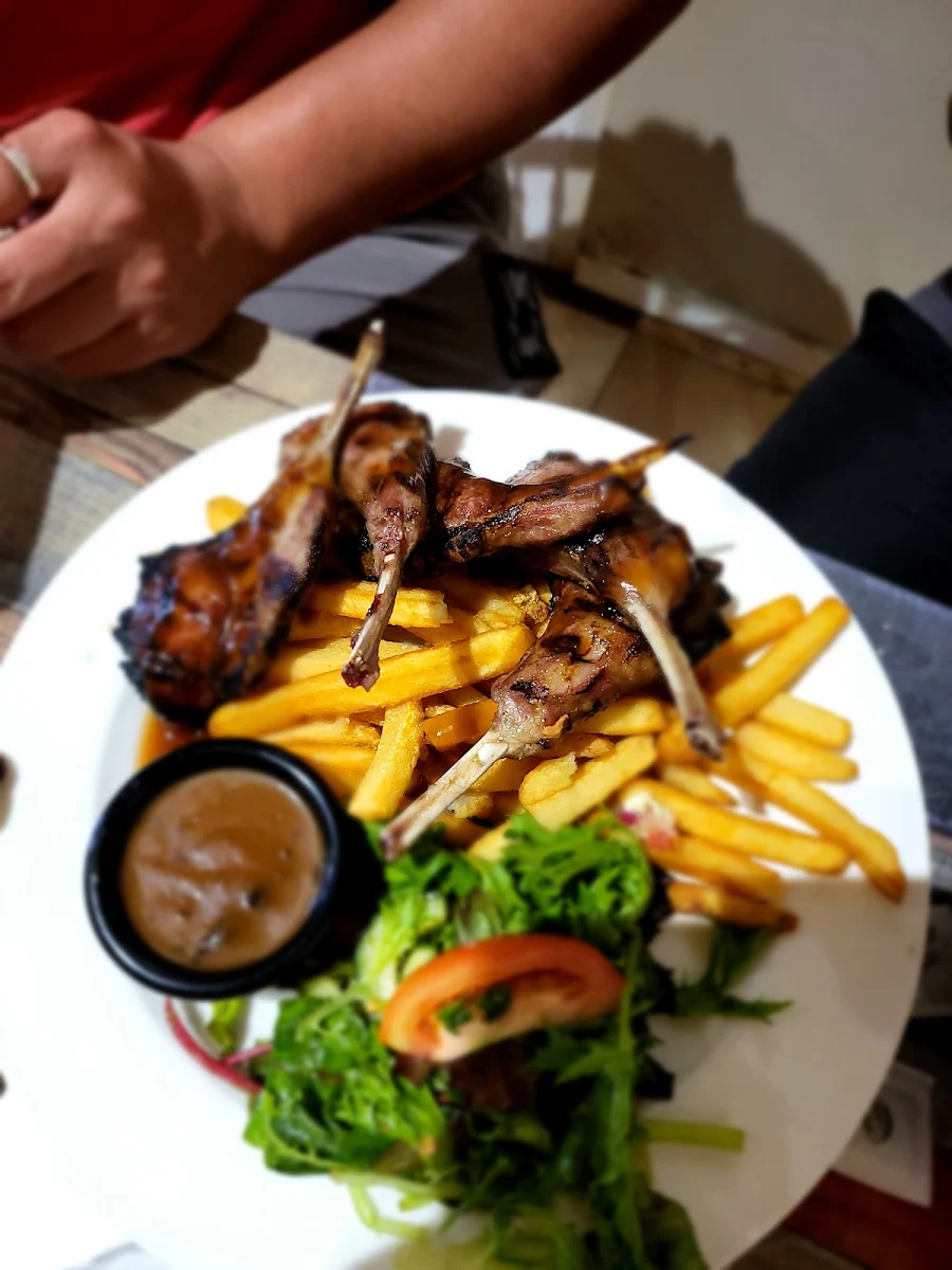 Lamb Cutlet, The Walkabout Hotel