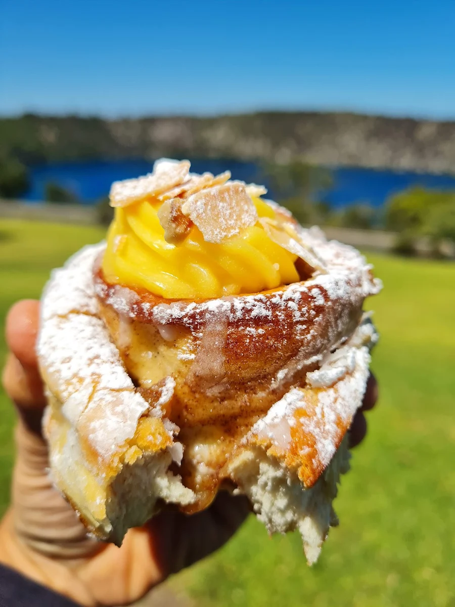 Apple & Custard Scroll, ScRoll Queen
