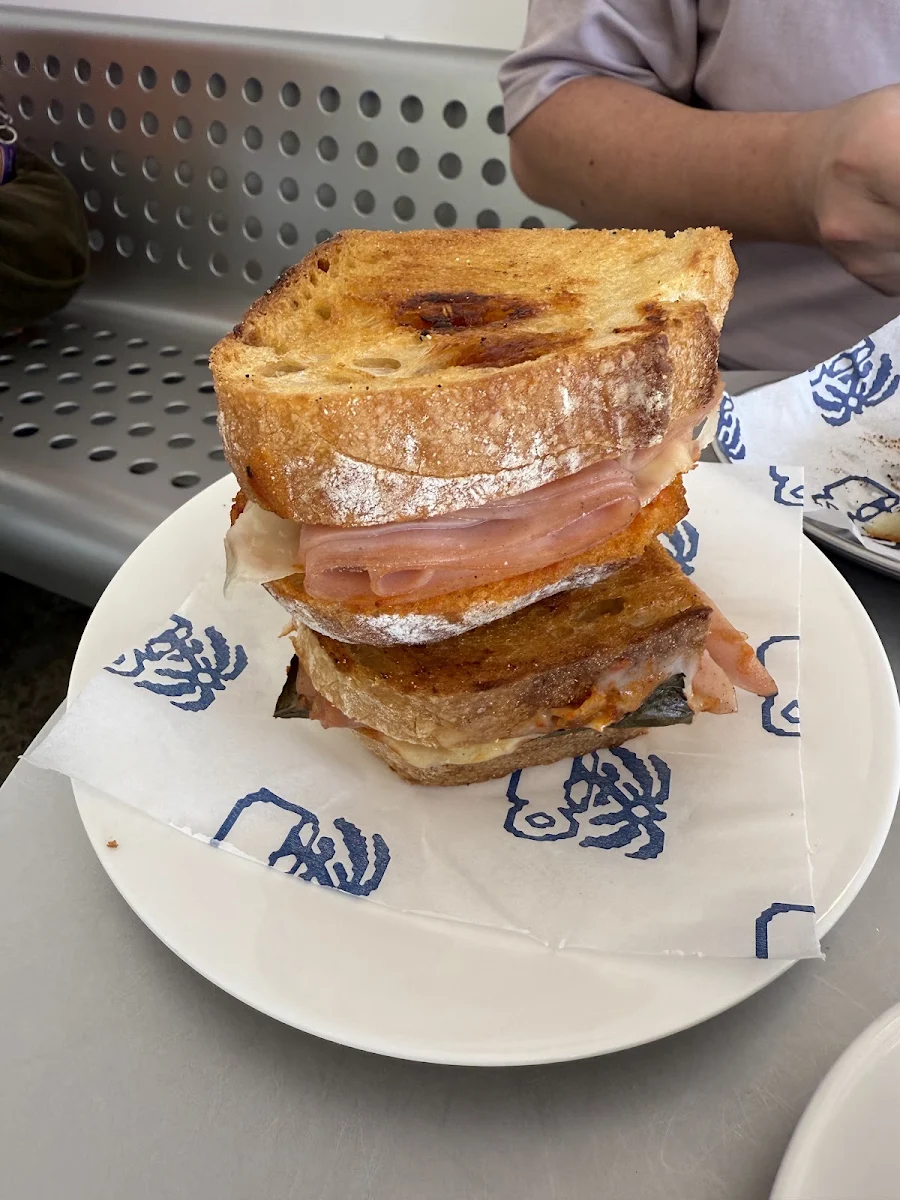 Highlights, Preston's Deli