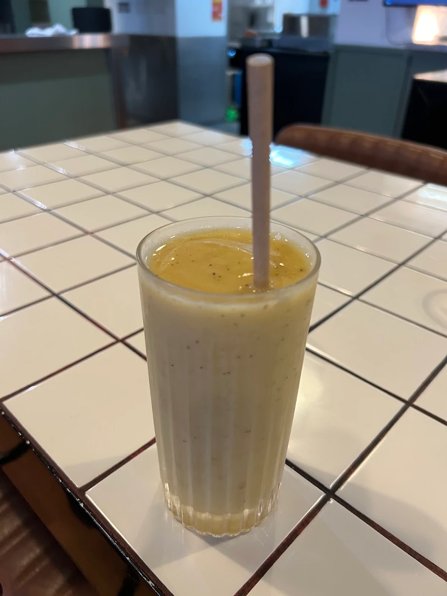 Passionfruit Smoothie, Frankie and George