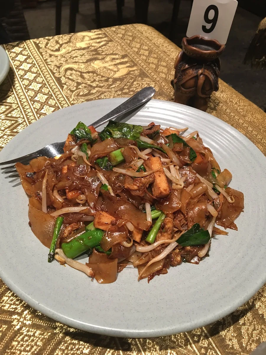 Pad See Eiw, Siam Samrarn Thai Restaurant Brisbane