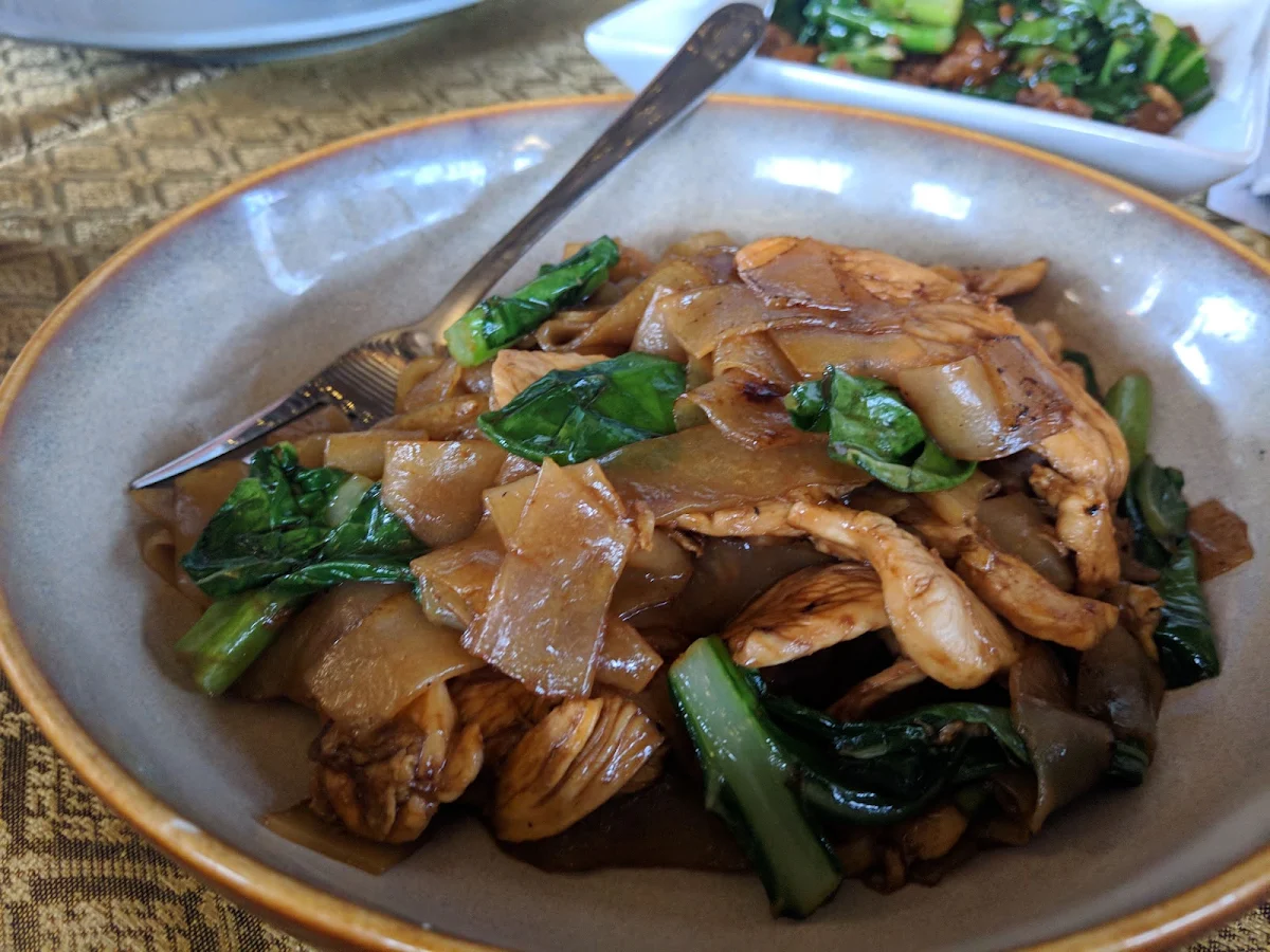 Pad Siew, Siam Samrarn Thai Restaurant Brisbane