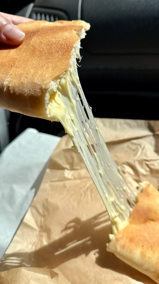 Cheese Pide, Manoushi