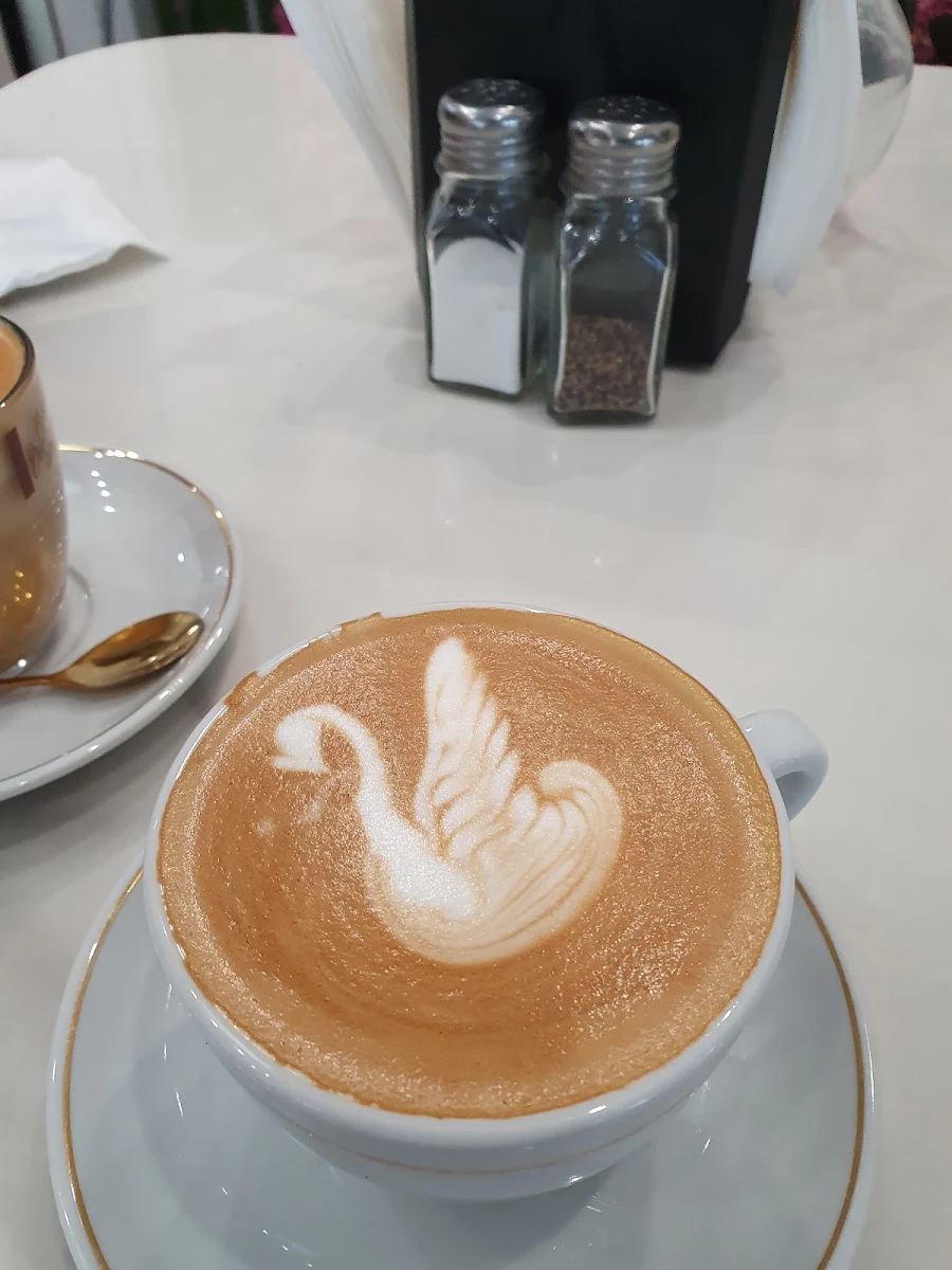 Flat White Coffee, Maritta Garden Cafe