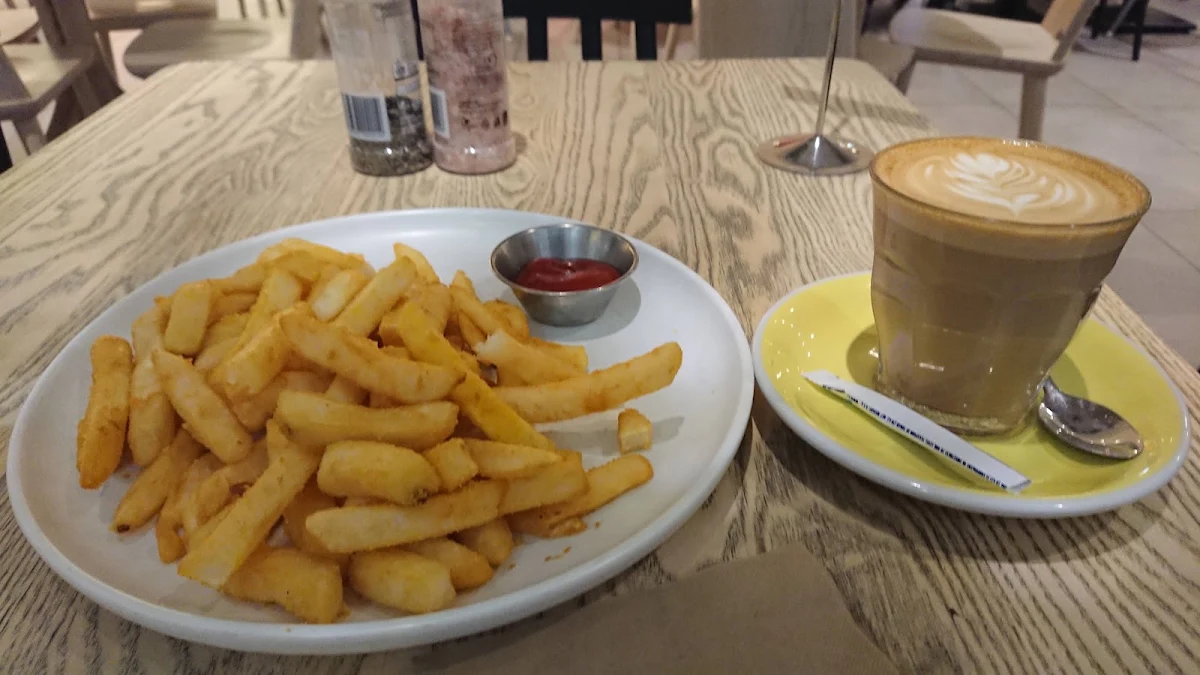 Hot Chips, Leaf Cafe & Co