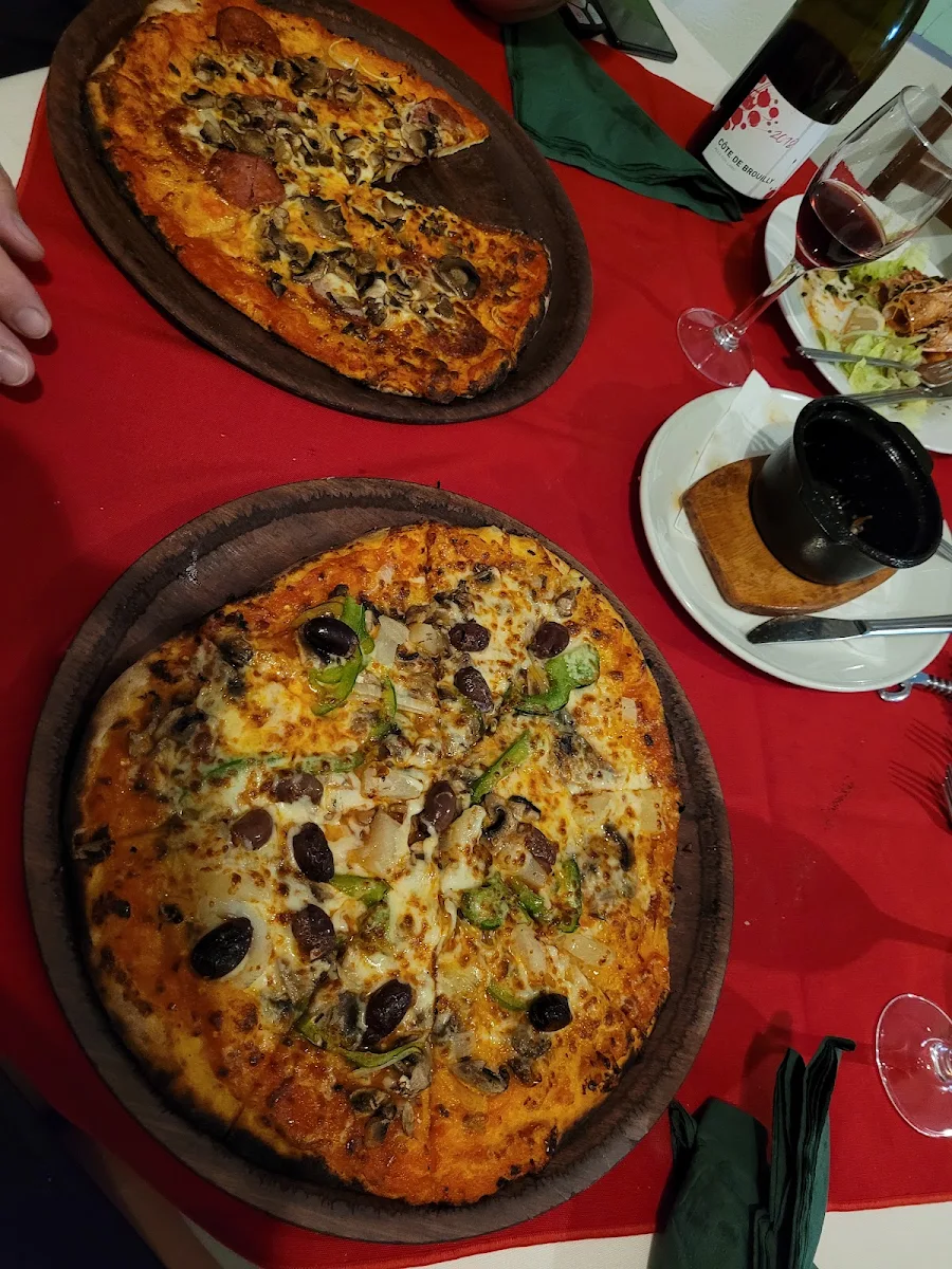 Highlights, Totos Pizzeria Rodd Point
