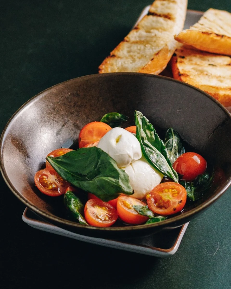 Burrata, The Illawarra Hotel