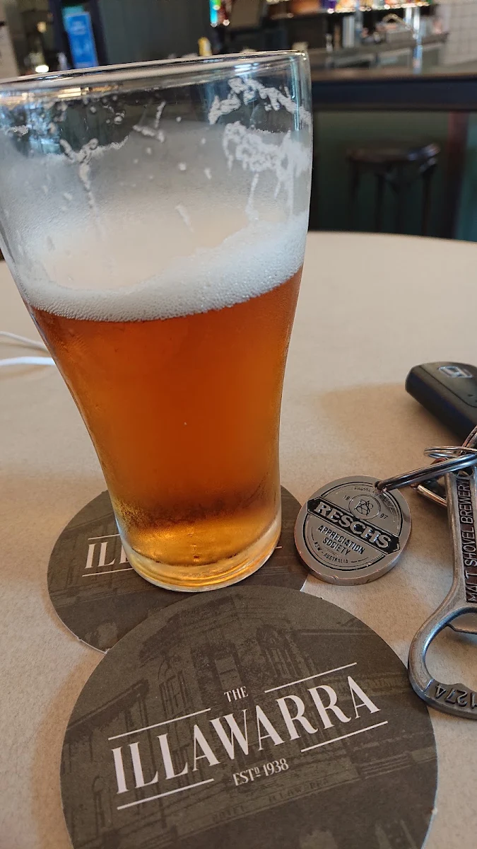 Reschs, The Illawarra Hotel