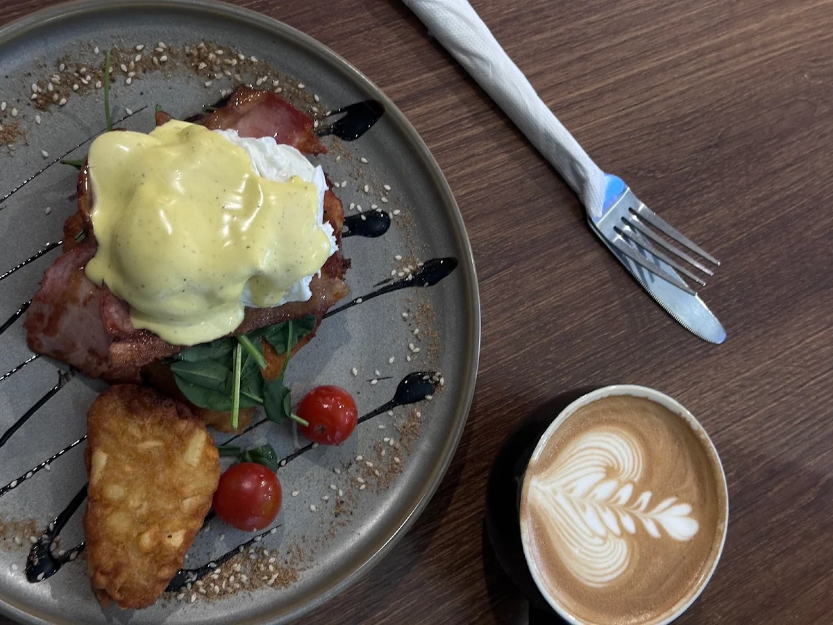 Highlights, Carpe Diem Cafe