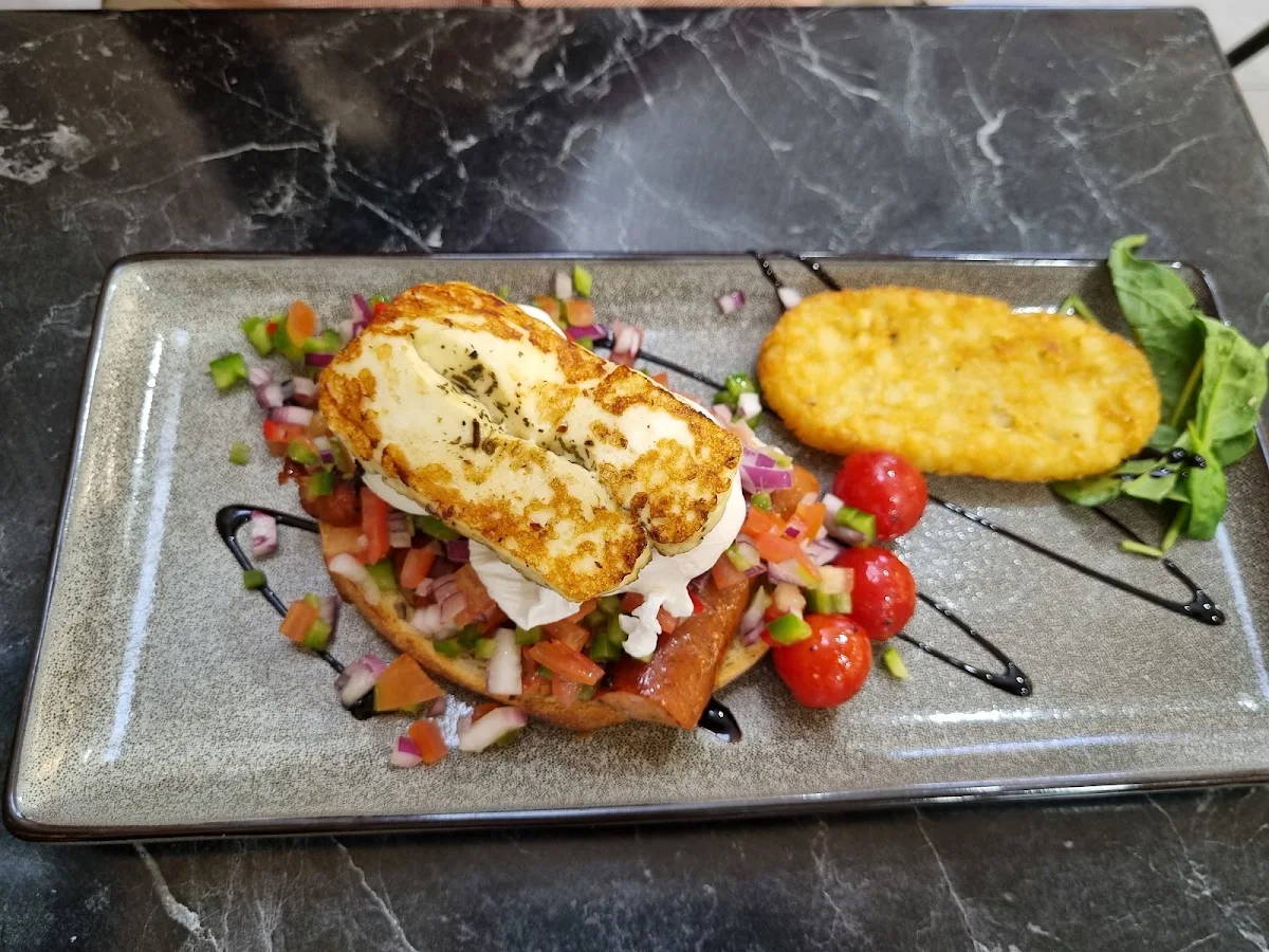 Highlights, Carpe Diem Cafe