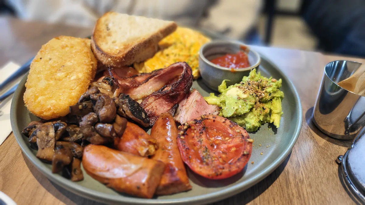 English Breakfast, Daybreak Cafe