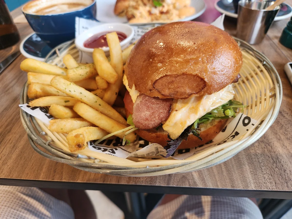 Highlights, Daybreak Cafe