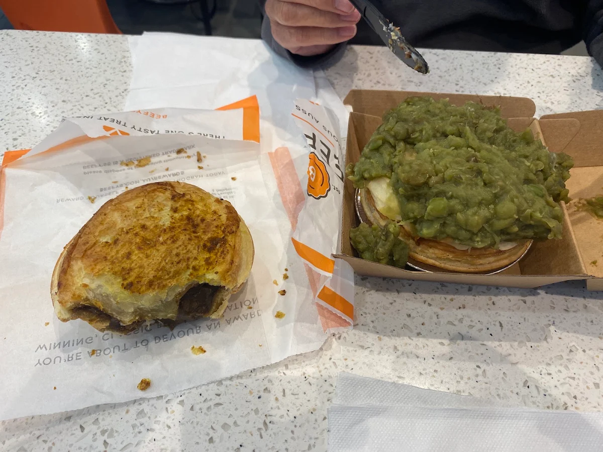 Pie Floater, Beefy's Traveston