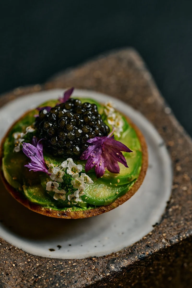 Caviar, Amaru