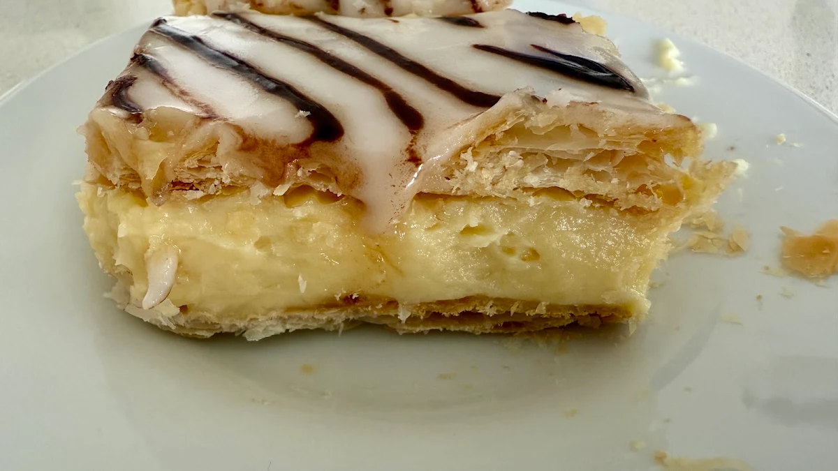 Vanilla Slice, Pie World
