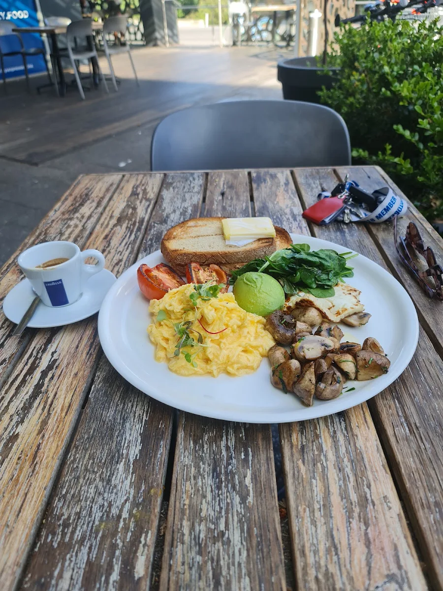 Scrambled Eggs, Lilly's Espresso and Cucina