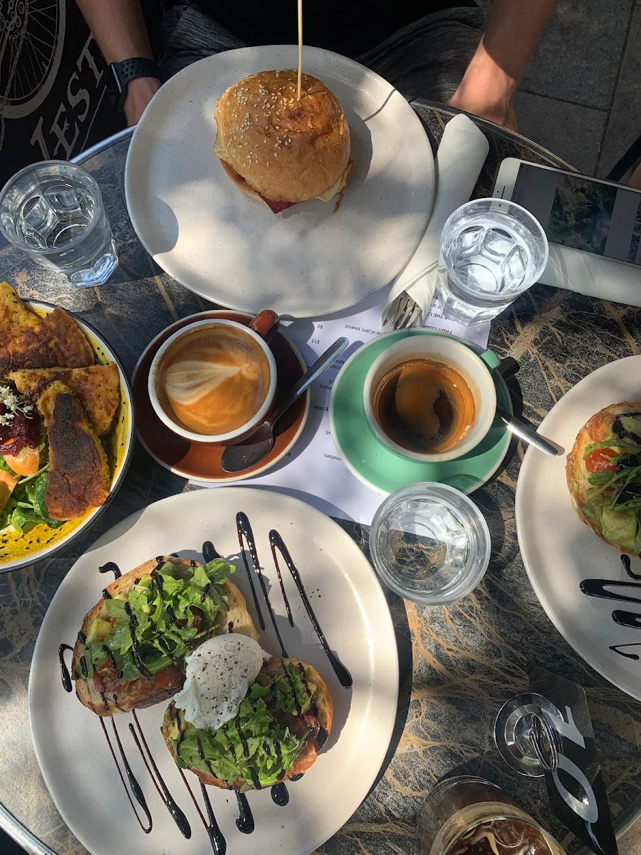 Smashed Avocado, Noosa Social Espresso & Wine Bar