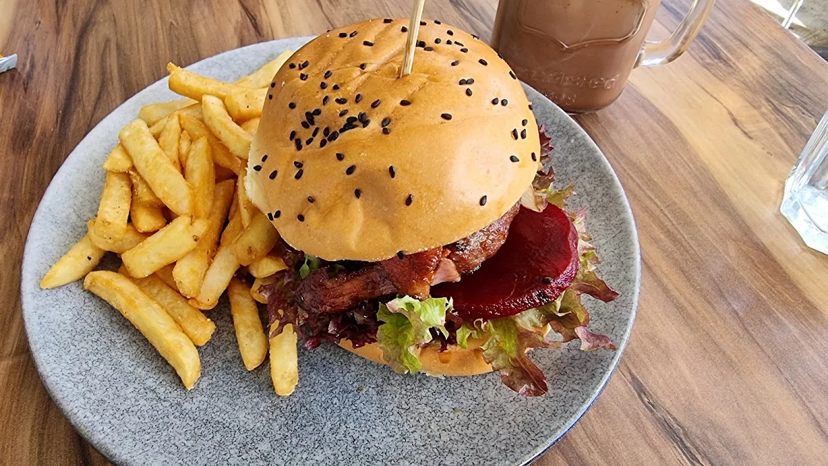Smokey Beef Burger