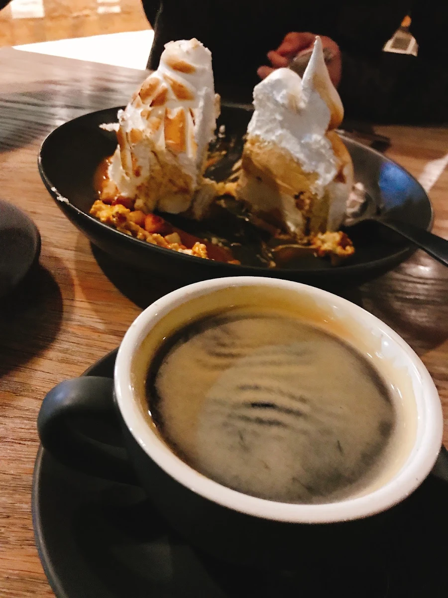 Coffee, Clifford’s Grill & Lounge
