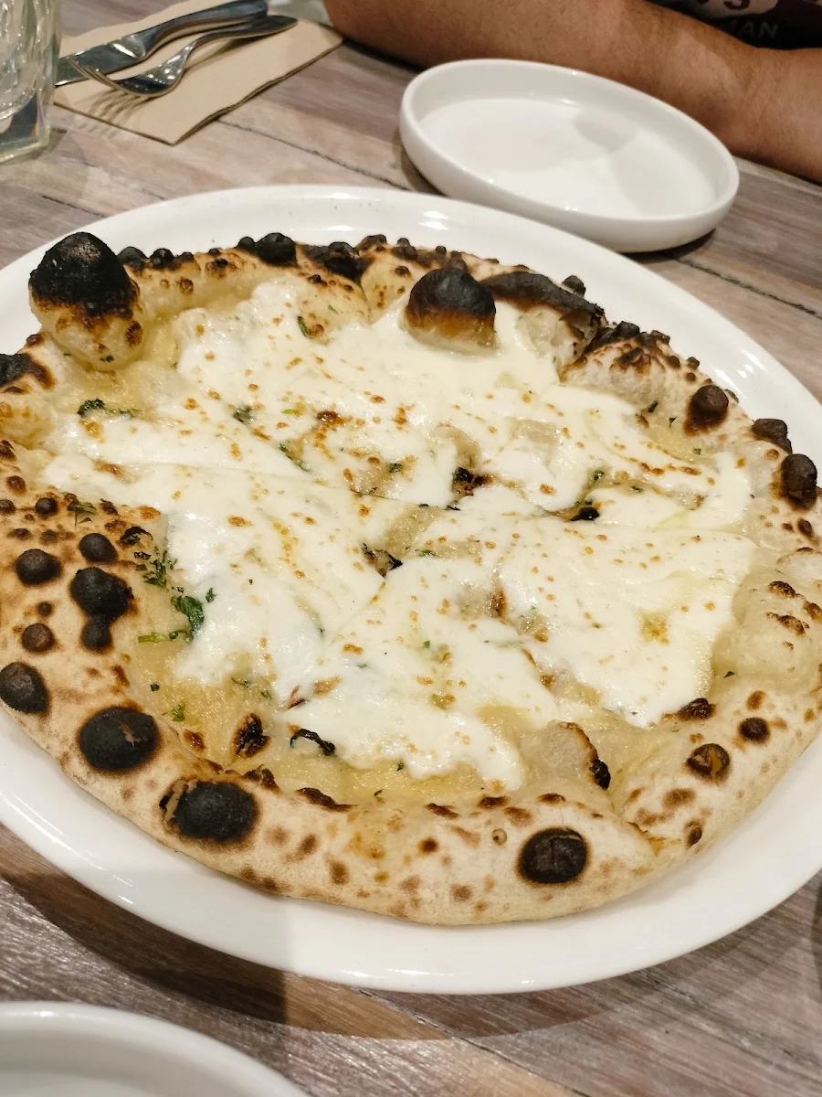 Quattro Formaggi, Verona Fresh Italian
