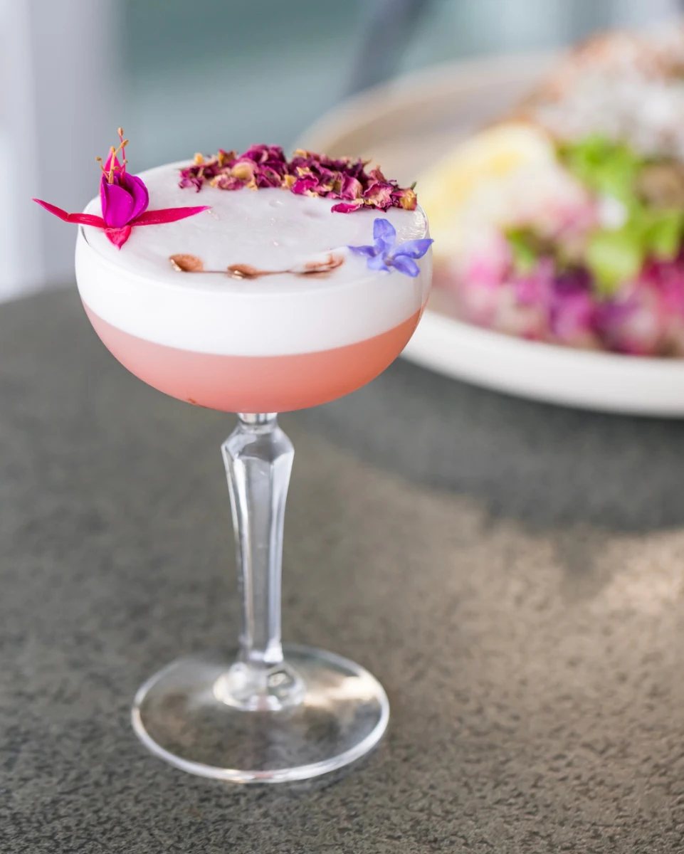 Highlights, Luce Bar e Cibo