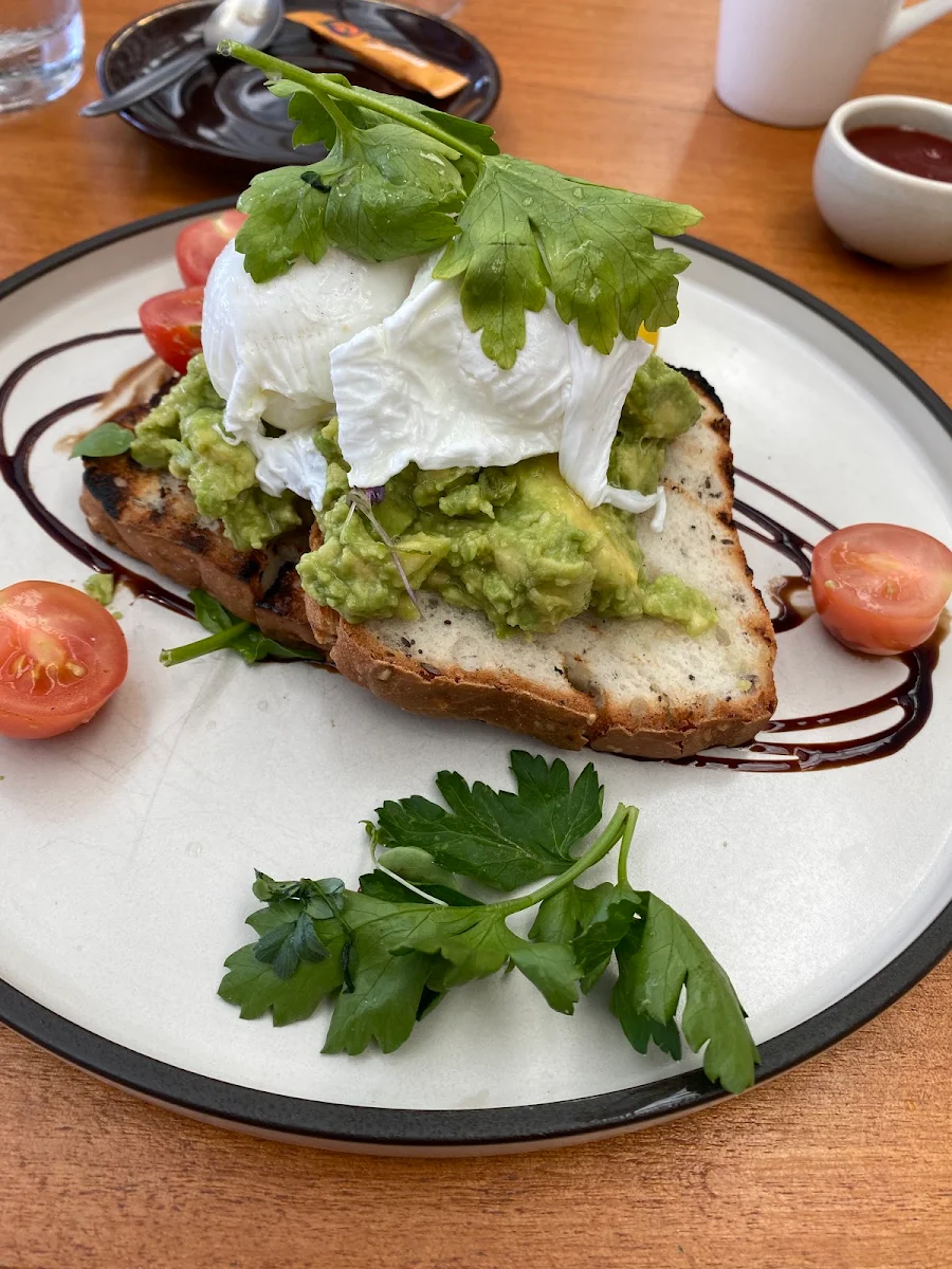 Smashed Avocado, The Watermark Townsville