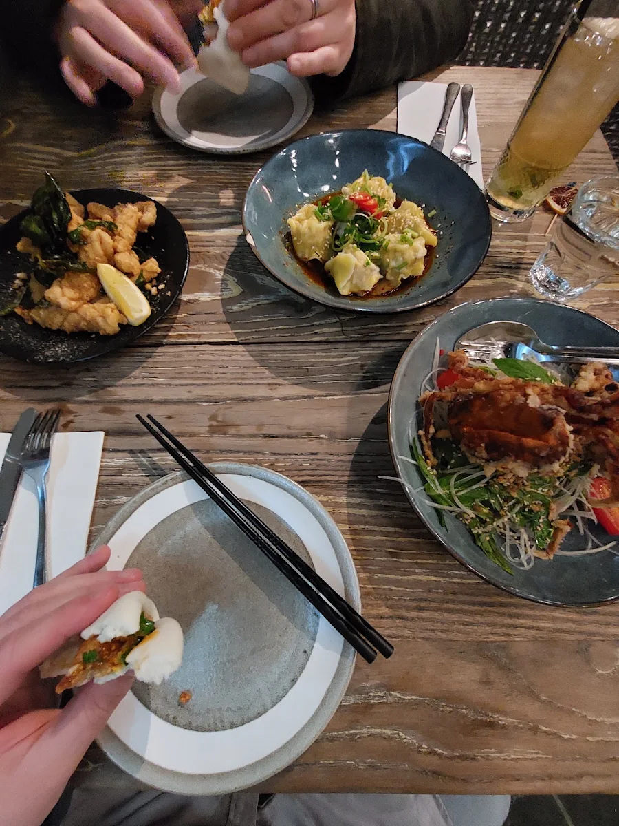 Myo Roasted Duck Bun