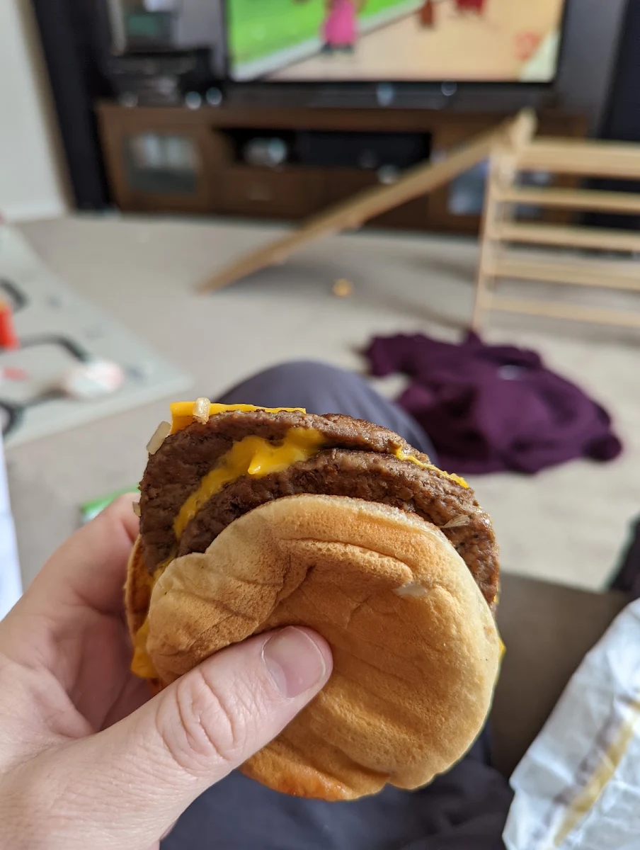 Double Cheeseburger, McDonald's Jerrabomberra
