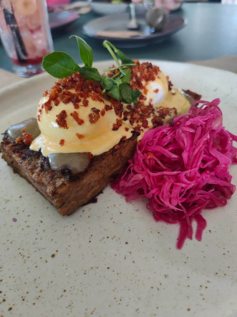 Eggs Benedict, Whitby Bendigo