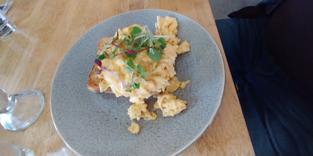 Eggs on Toast, Whitby Bendigo