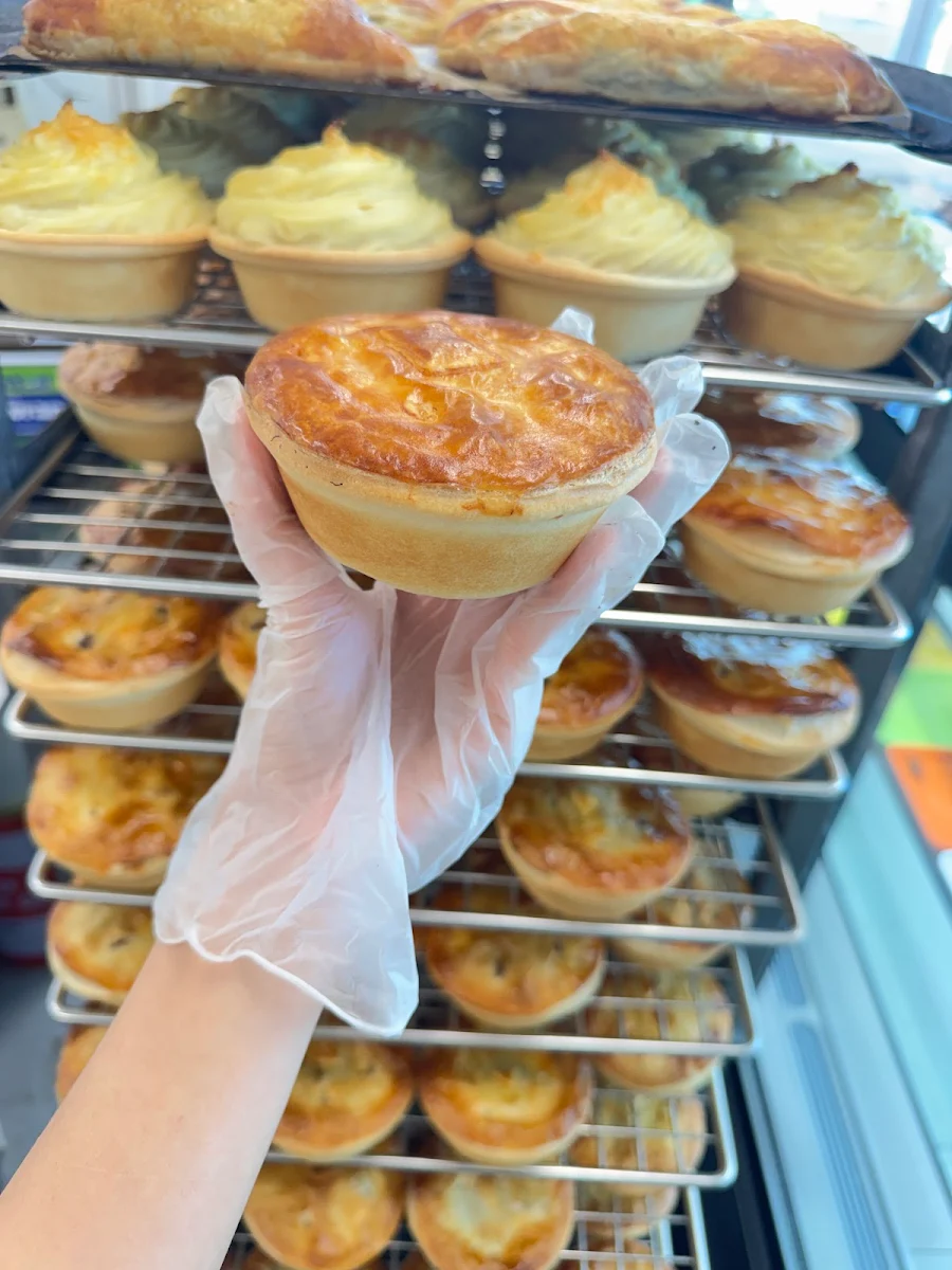 Highlights, Bake & Bites