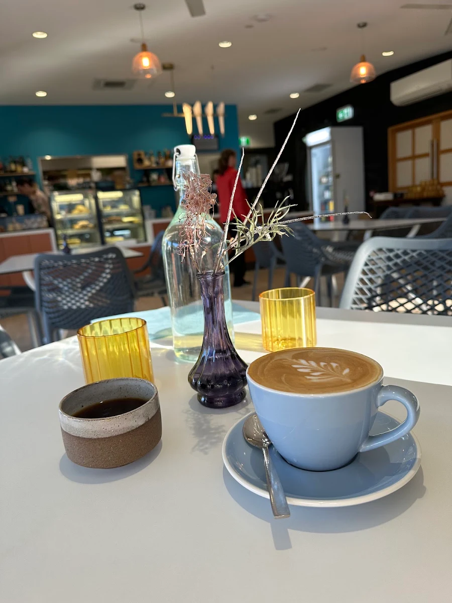 Highlights, early birds cafe