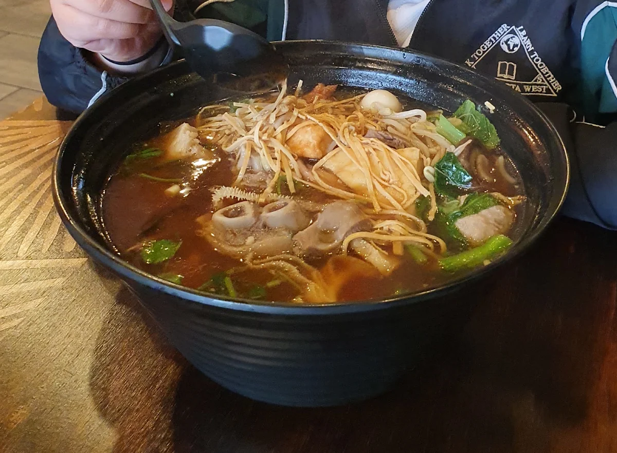 Beef Broth Noodle Soup, Mama Tang