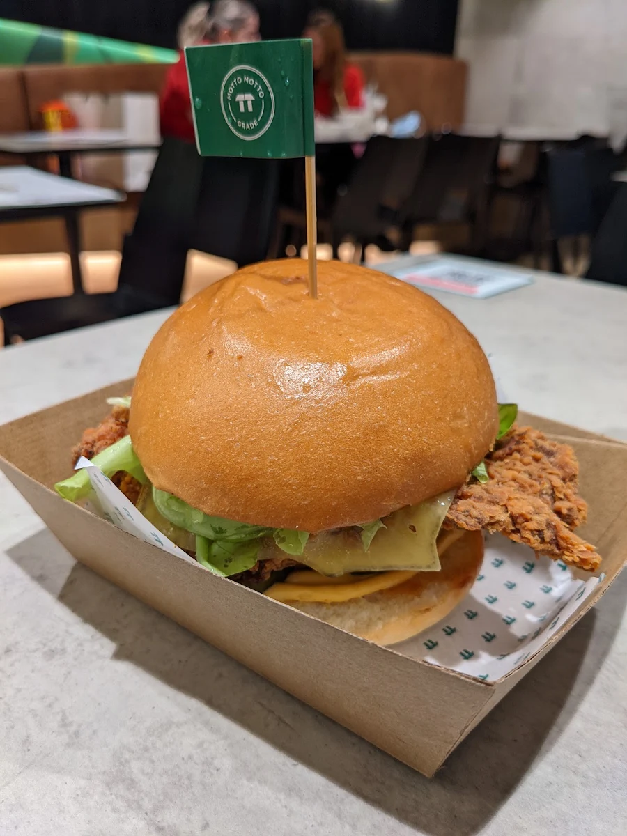 Burger, Motto Motto Japanese Kitchen - Garden City (Mt Gravatt)