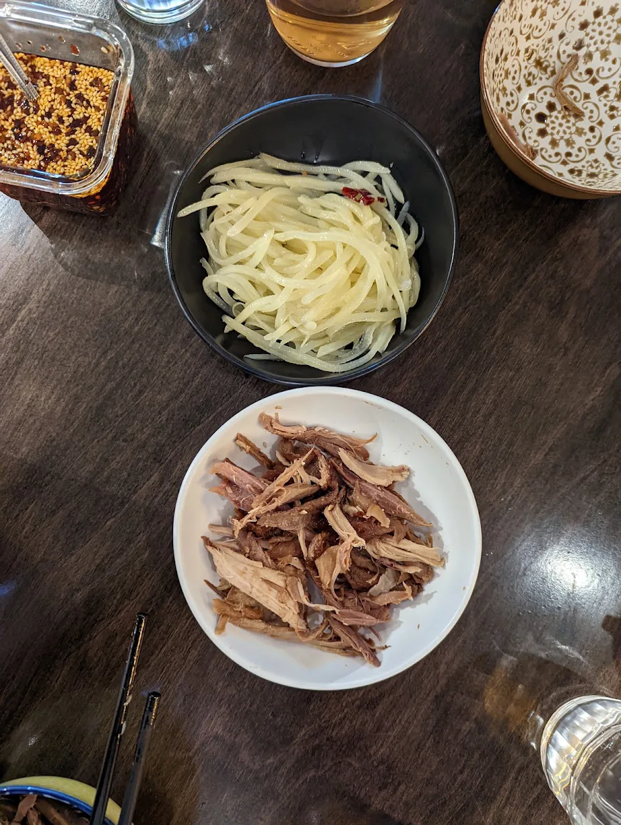 Braised Chicken, Dao Noodle