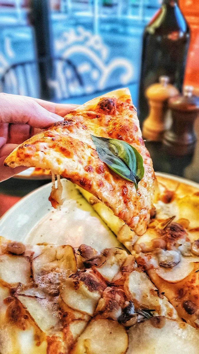 Margarita Pizza