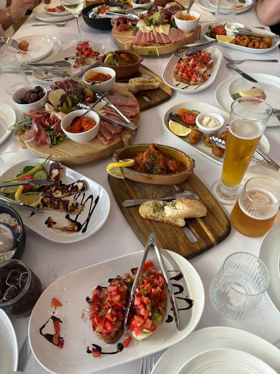 Highlights, Kalina's Restaurant