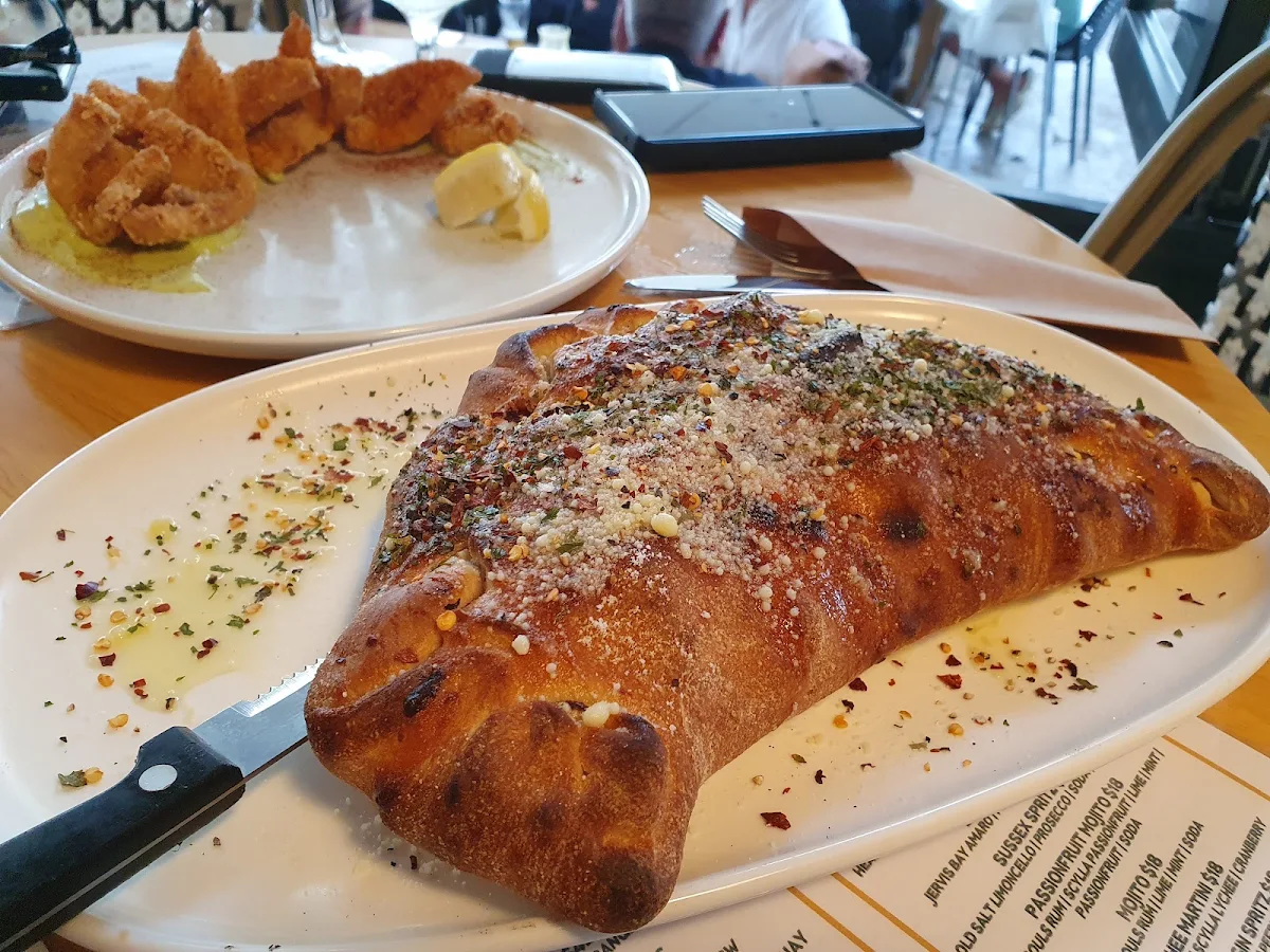 Cheesy Garlic Bread, Swordfish Brewing