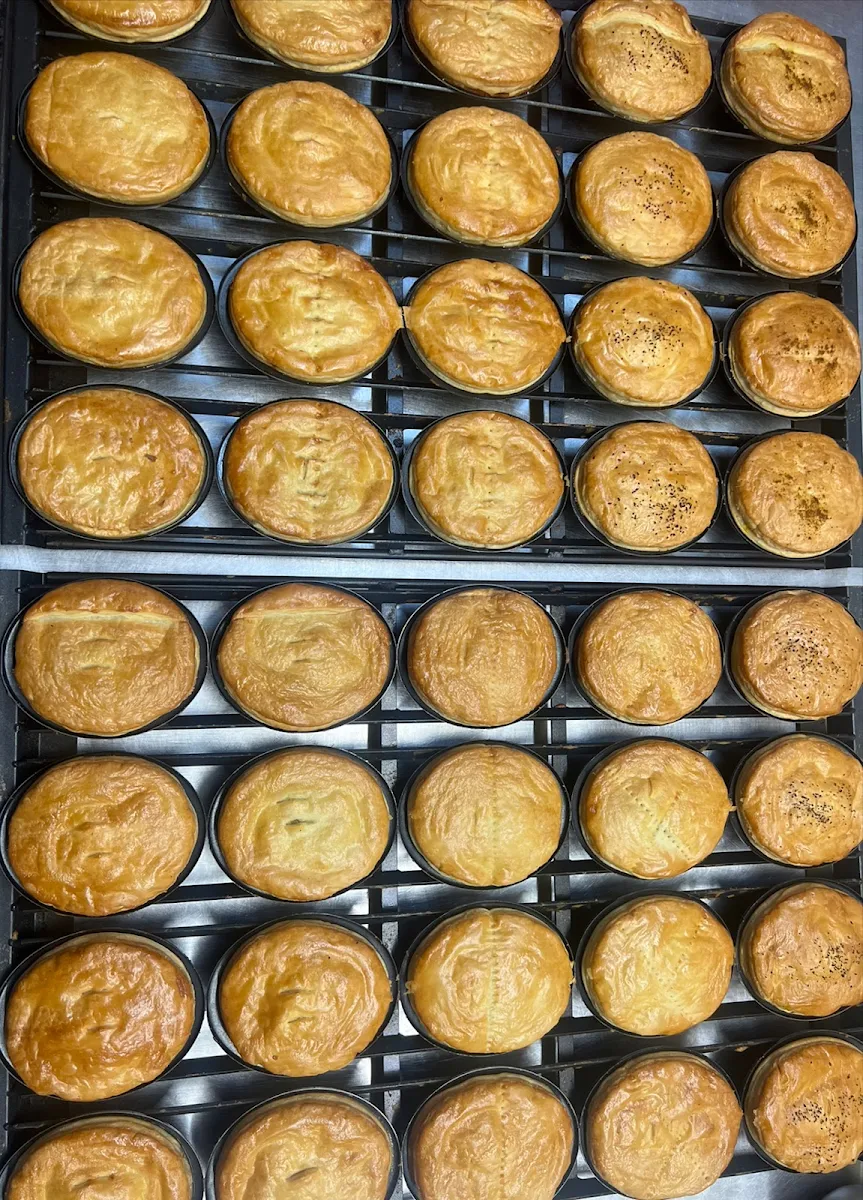 Small Party Pie, Bake'n Flake Bakery & Cafe