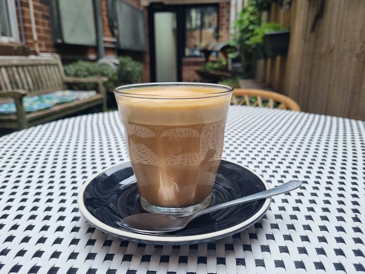 Large Latte, Essence Coffee
