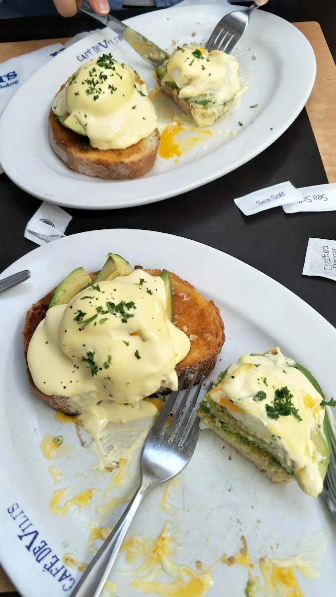 Eggs Benedict, Café De Vili's