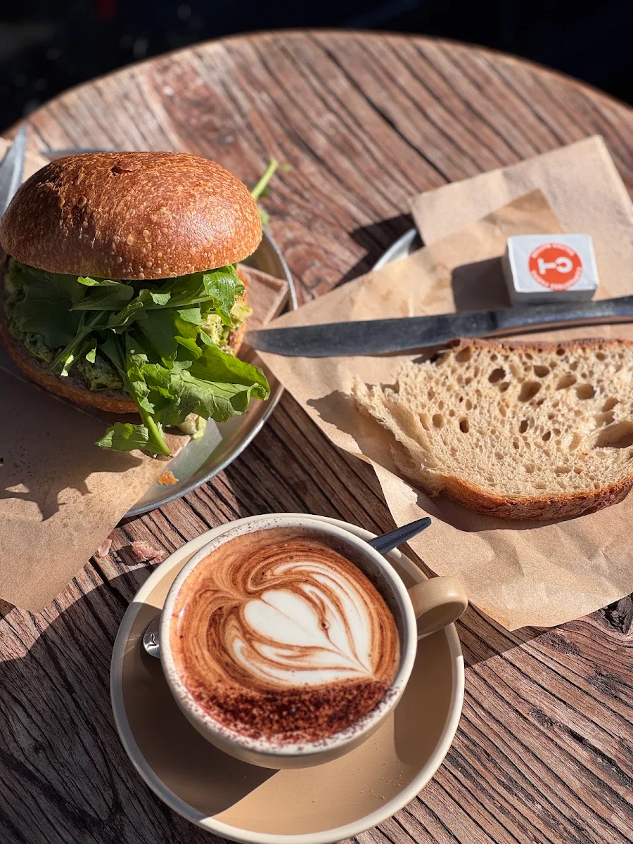 Highlights, Berkelo Manly