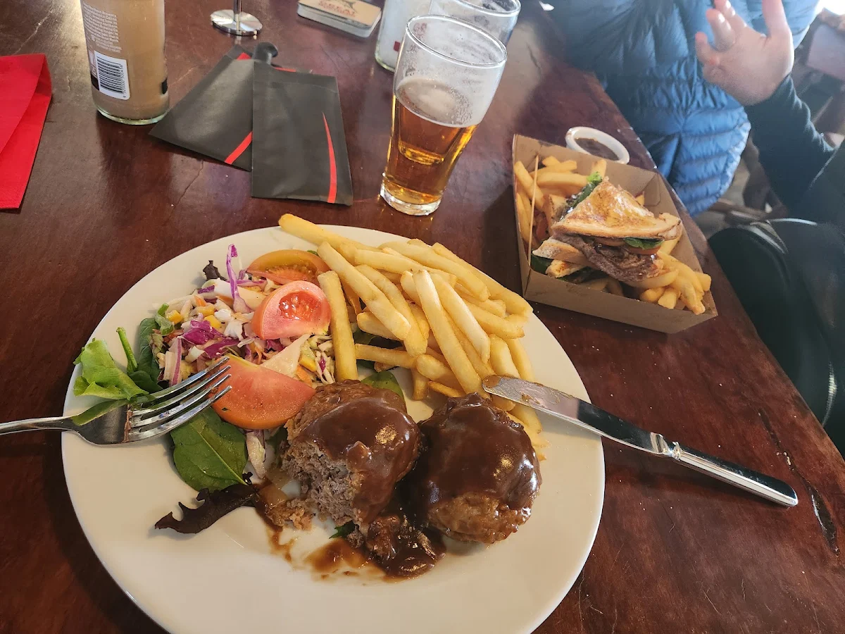 Risoles, The Mucka Pub